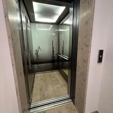 Апартаменты Attina Mit Eigener Sauna Und Aufzug Висмар